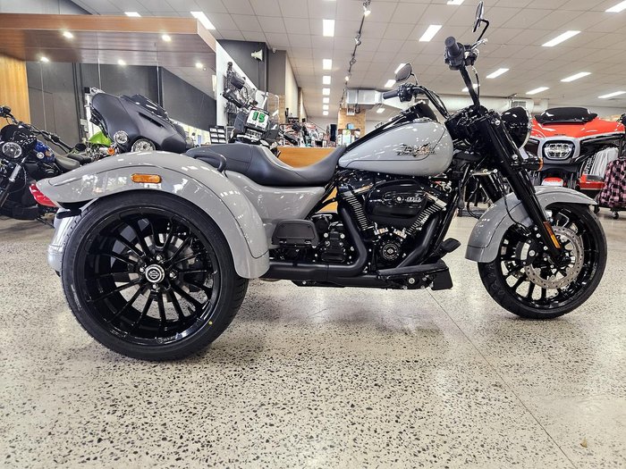 2025 Harley-Davidson Freewheeler 114 (FLRT) Freewheeler Grey