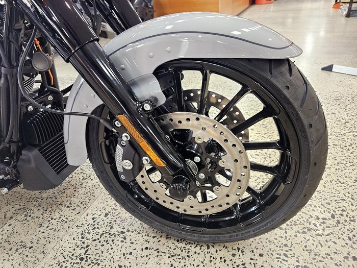 2025 Harley-Davidson Freewheeler 114 (FLRT) Freewheeler Grey