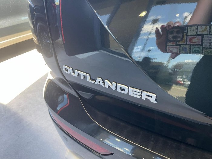 2024 Mitsubishi Outlander PHEV Exceed