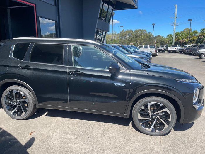 2024 Mitsubishi Outlander PHEV Exceed