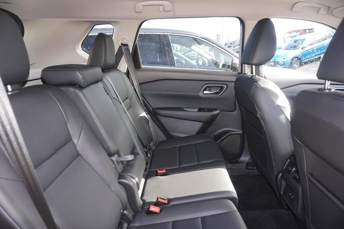 2025 Nissan X-TRAIL ST-L