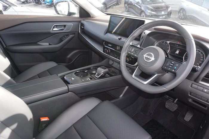 2025 Nissan X-TRAIL ST-L