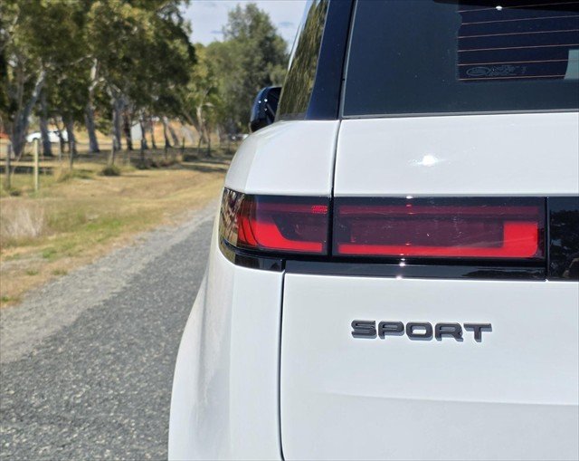 2024 Land Rover Range Rover Sport D250 Dynamic SE