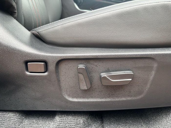 2025 Isuzu MU-X X-TERRAIN