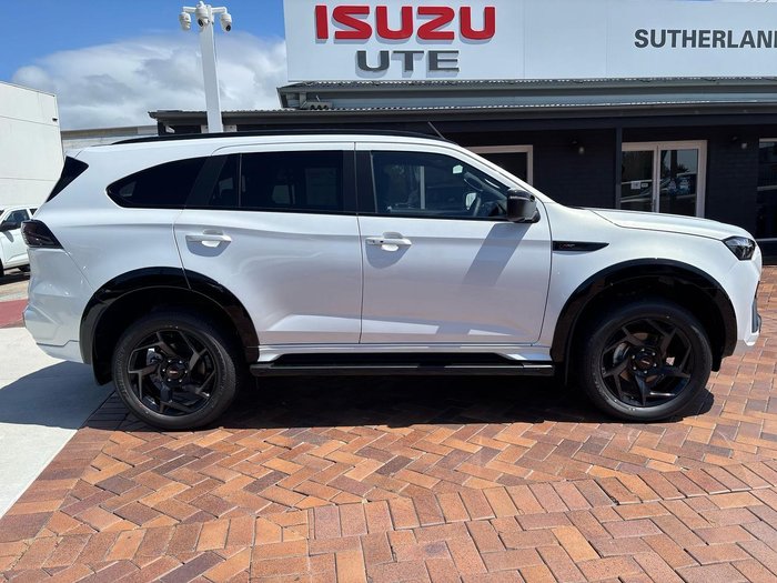 2025 Isuzu MU-X X-TERRAIN
