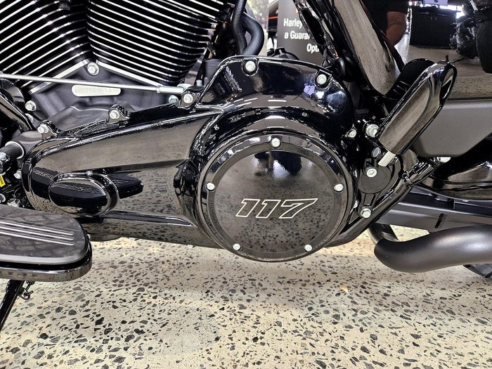 2025 Harley-Davidson Street Glide 117 (FLHX) Touring Black