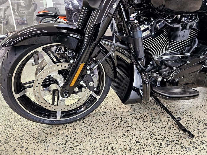 2025 Harley-Davidson Street Glide 117 (FLHX) Touring Black