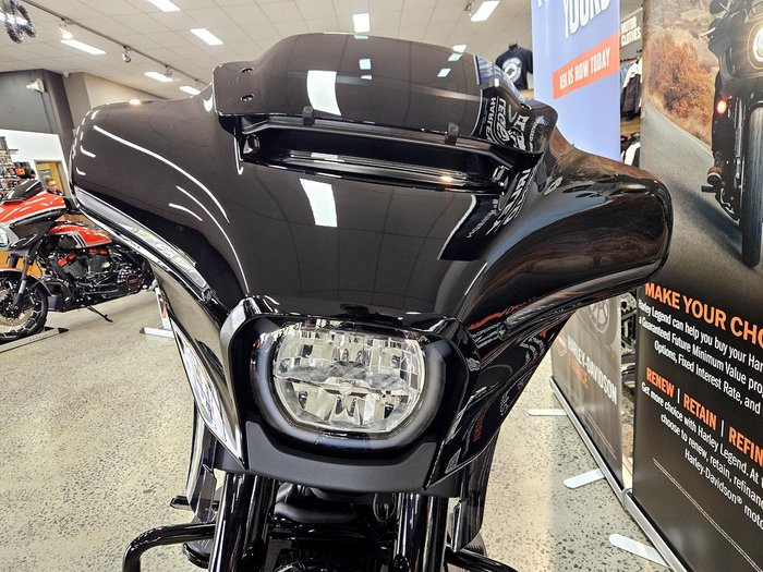 2025 Harley-Davidson Street Glide 117 (FLHX) Touring Black