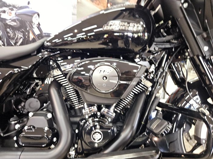 2025 Harley-Davidson Street Glide 117 (FLHX) Touring Black