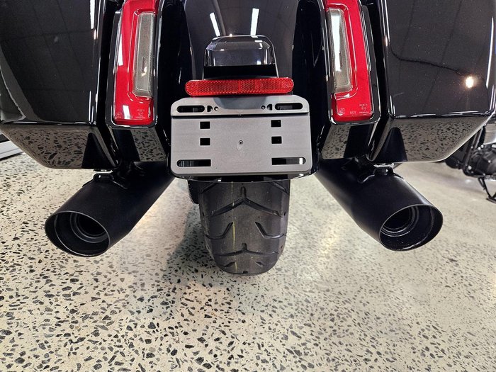 2025 Harley-Davidson Street Glide 117 (FLHX) Touring Black