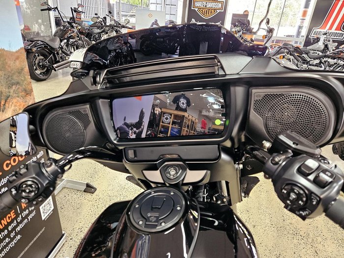 2025 Harley-Davidson Street Glide 117 (FLHX) Touring Black