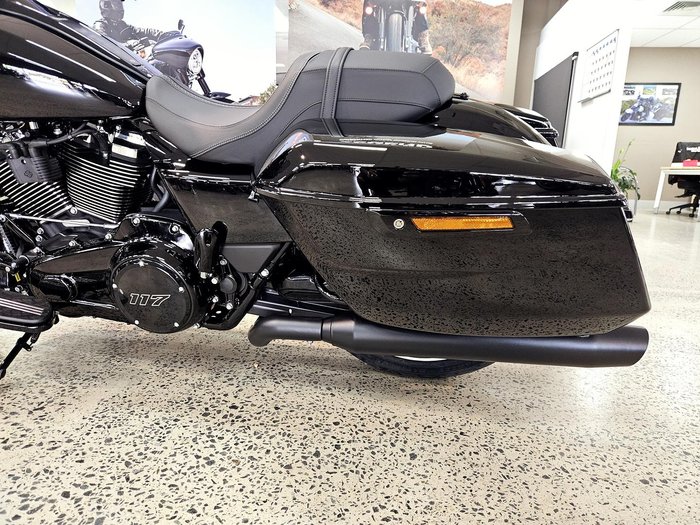 2025 Harley-Davidson Street Glide 117 (FLHX) Touring Black