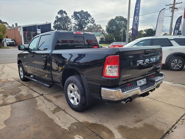 2024 RAM BIG HORN 1500 1500 Big Horn Crew Cab MY24 (6'4 Tub) Hydro Blue Pearl and Delmonico Red Pearl only Diamond Black