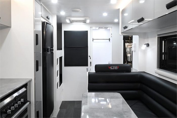 2025 VICTORY CARAVANS Trophy 22 Family