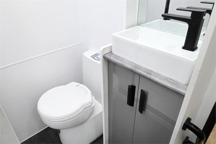 2025 VICTORY CARAVANS Trophy 22 Family