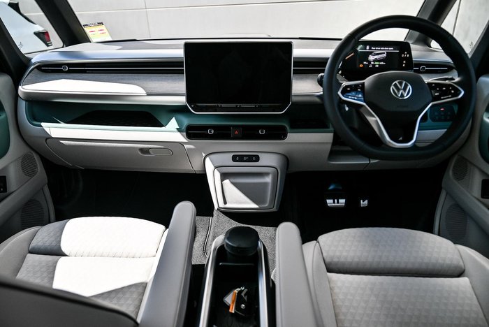 2025 Volkswagen ID. Buzz Pro BEV560