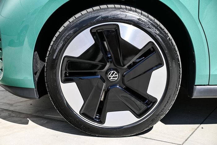 2025 Volkswagen ID. Buzz Pro BEV560