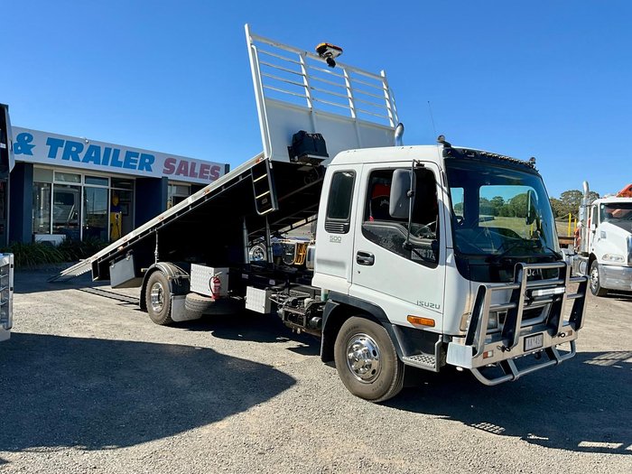 2000 IZUZU Frr500a 175 Siteck Tilt Tray Read Full Spec $45000+Gst IZUZU FRR 500 175 SITECK WHITE