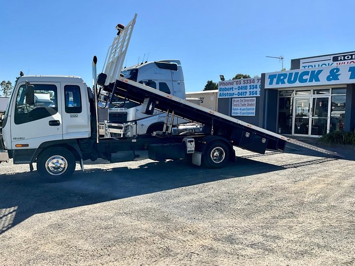 2000 IZUZU Frr500a 175 Siteck Tilt Tray Read Full Spec $45000+Gst IZUZU FRR 500 175 SITECK WHITE