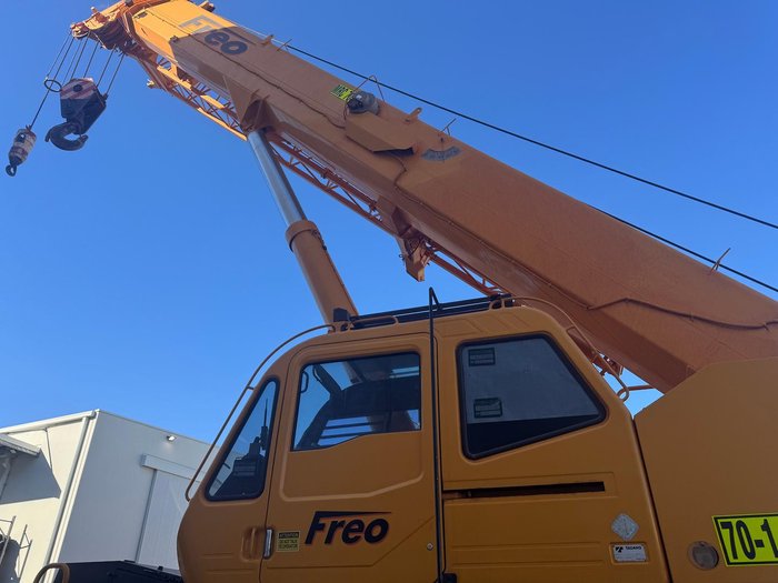 2010 Tadano Gr700ex Yellow