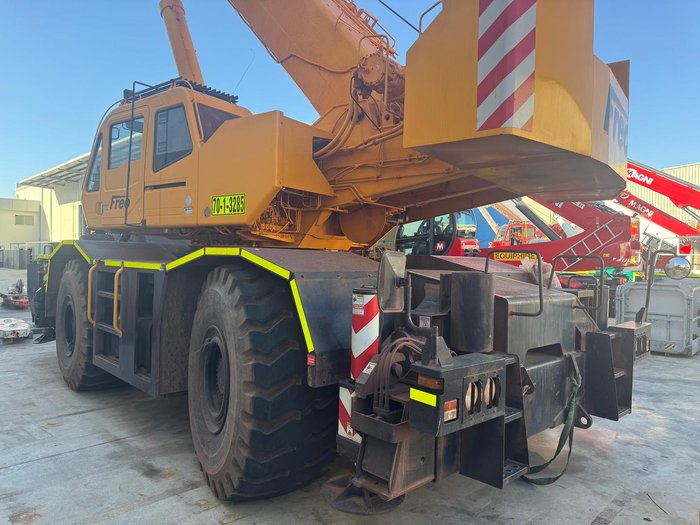 2010 Tadano Gr700ex Yellow