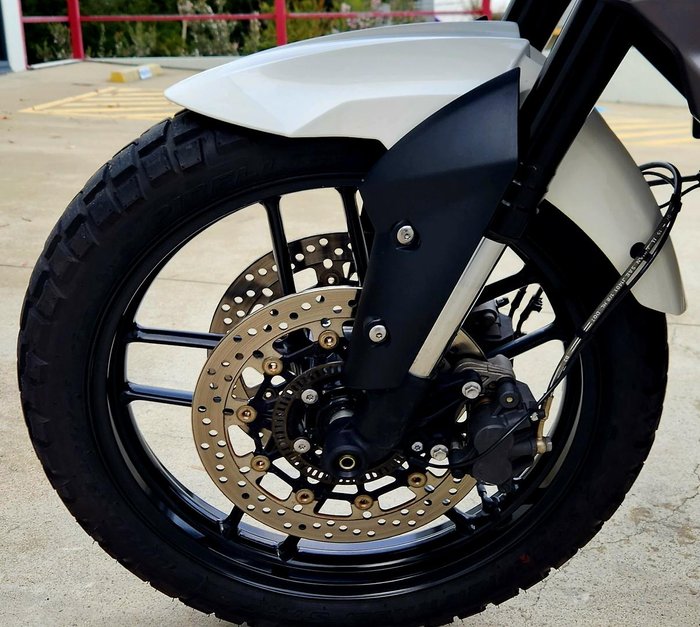 2016 Triumph Tiger 800 XR Tiger White