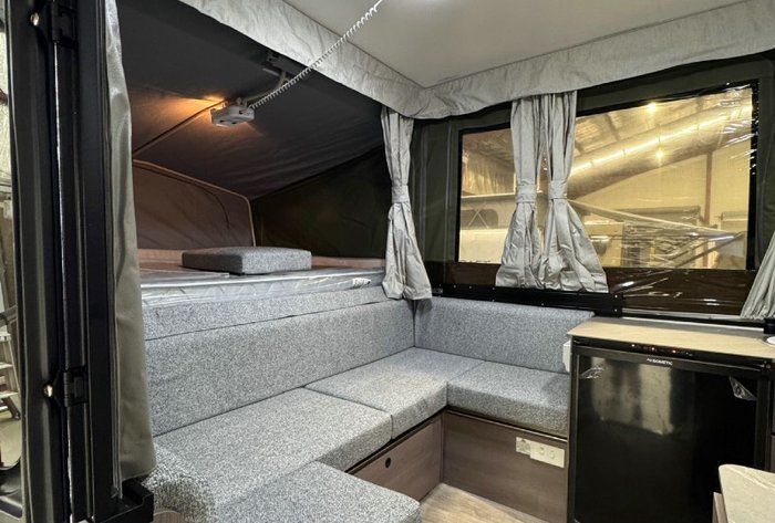 2025 JAYCO SWAN OB.CP-MY25 GREEN