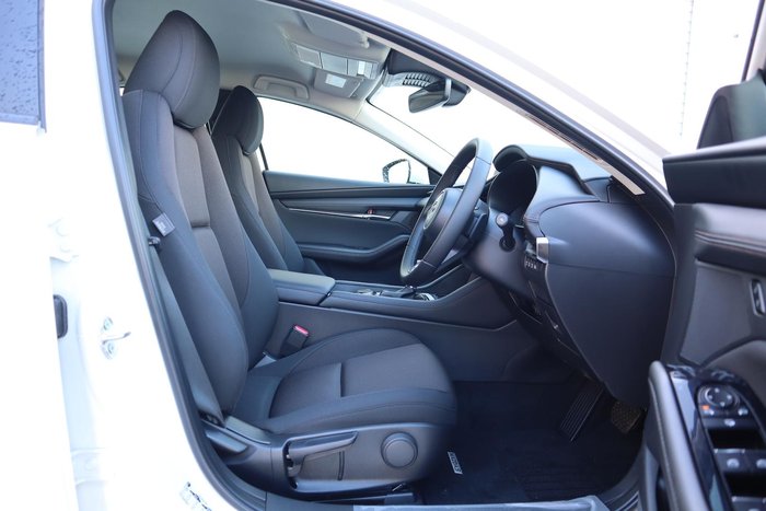 2025 Mazda 3 G20 Evolve