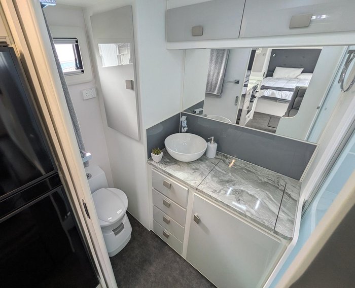 2025 JB Caravans Dirt Roader (18'6)