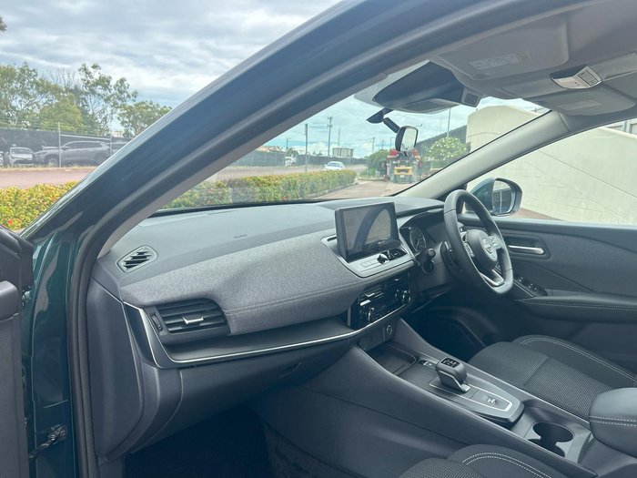 2025 Nissan QASHQAI ST-L