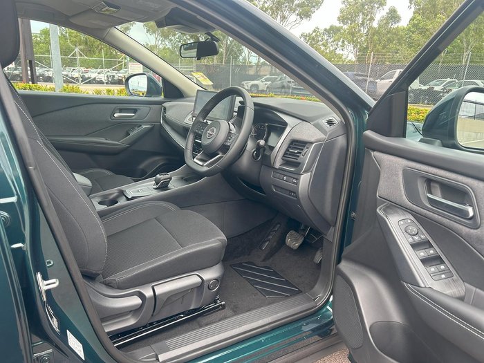 2025 Nissan QASHQAI ST-L