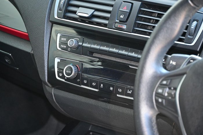 2015 BMW 2 Series 220i Sport Line