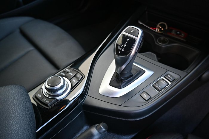 2015 BMW 2 Series 220i Sport Line