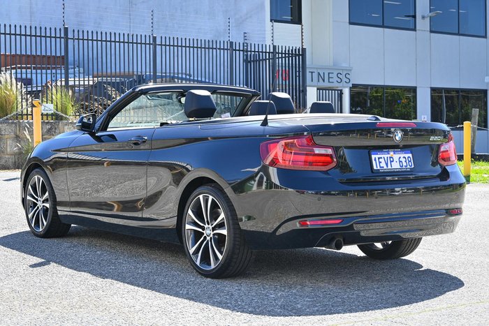 2015 BMW 2 Series 220i Sport Line