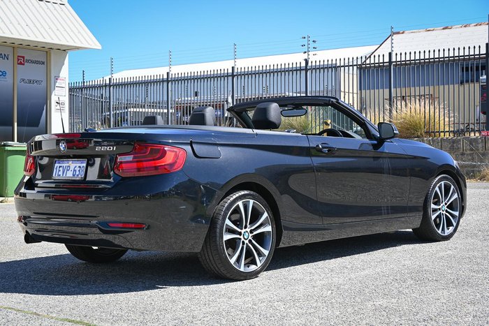 2015 BMW 2 Series 220i Sport Line