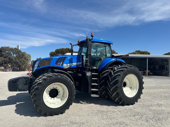 2020 New Holland T8.435