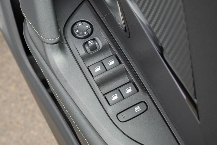 2025 Peugeot 2008 GT Hybrid P24 MY25 Okenite White