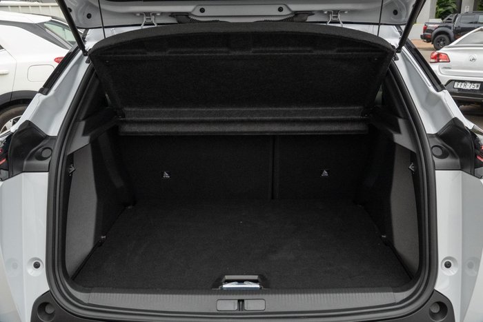 2025 Peugeot 2008 GT Hybrid P24 MY25 Okenite White