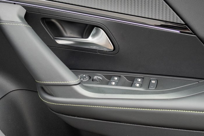 2025 Peugeot 2008 GT Hybrid P24 MY25 Okenite White