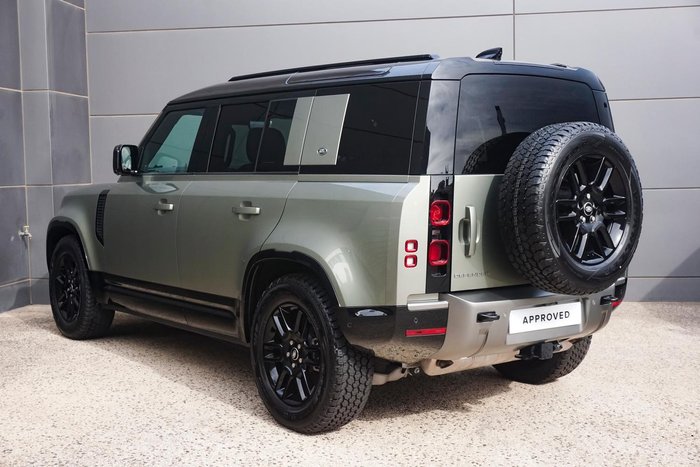 2023 Land Rover Defender 110 P400 X-Dynamic SE