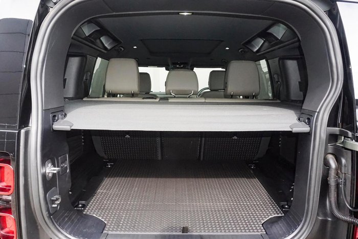 2023 Land Rover Defender 110 P400 X-Dynamic SE