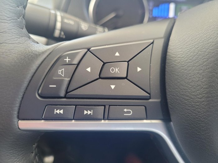 2024 Nissan Navara ST