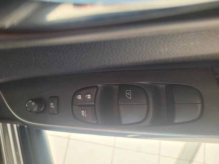 2024 Nissan Navara ST