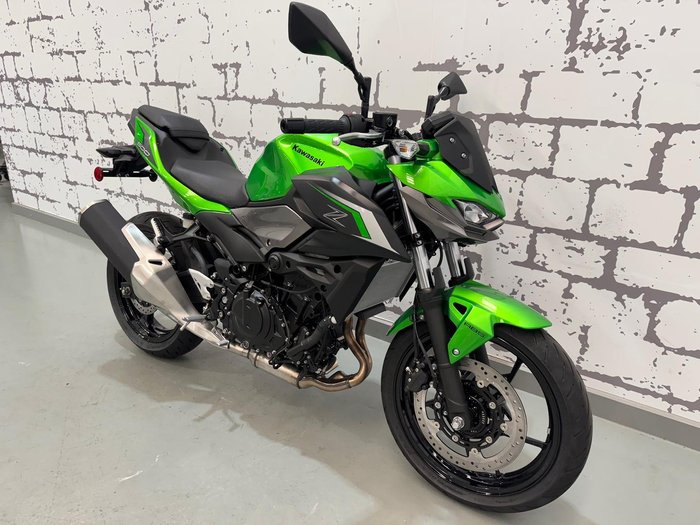 2025 Kawasaki Z500 (ER500) Z Green