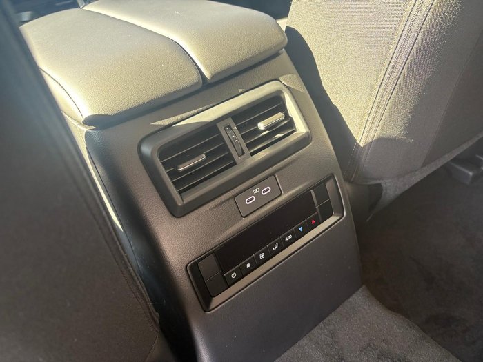 2024 Mazda CX-80 G40e Pure