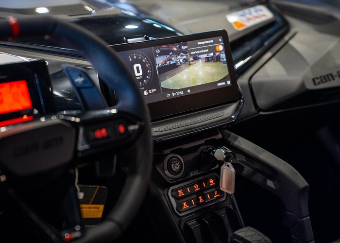 2025 Can-Am MAVERICK R X rs Maverick