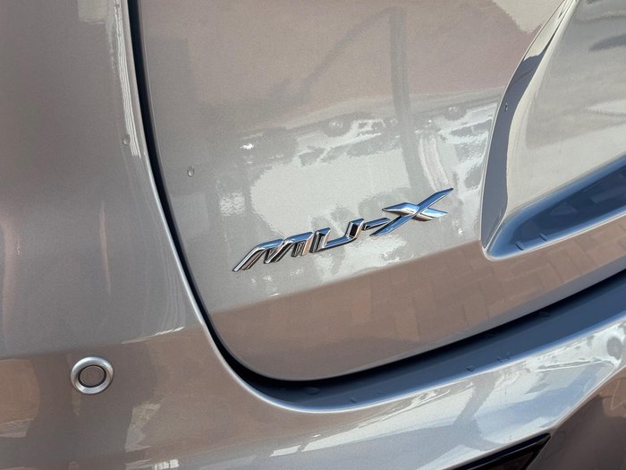 2025 Isuzu MU-X X-TERRAIN