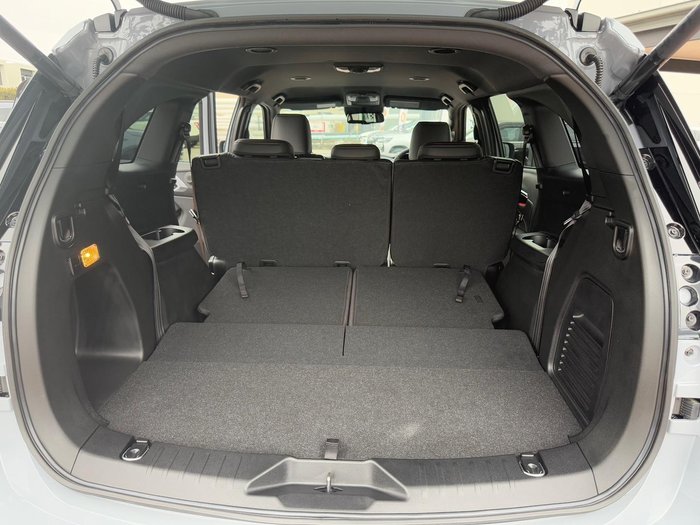 2026 Isuzu MU-X X-TERRAIN