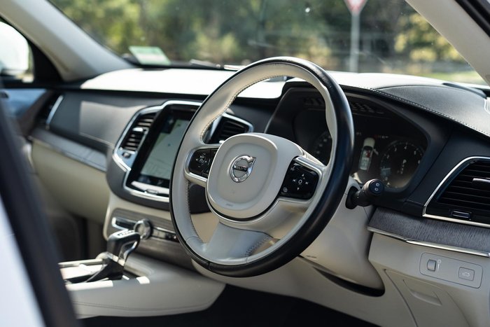 2021 Volvo XC90 T6 Inscription