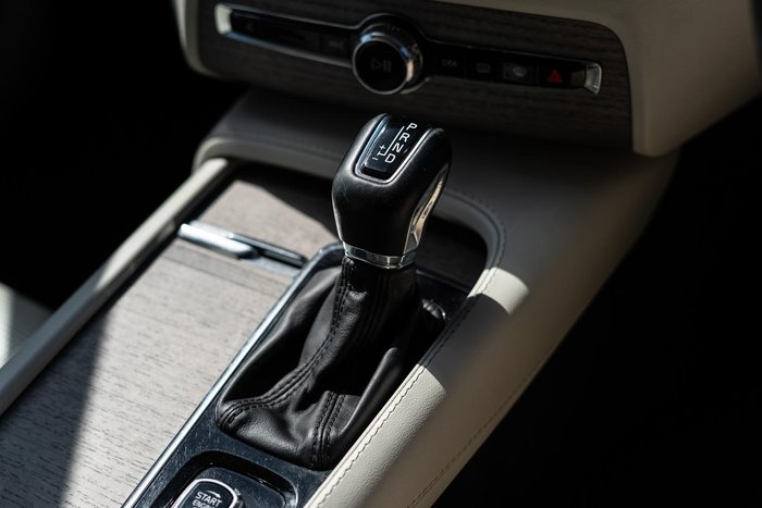 2021 Volvo XC90 T6 Inscription